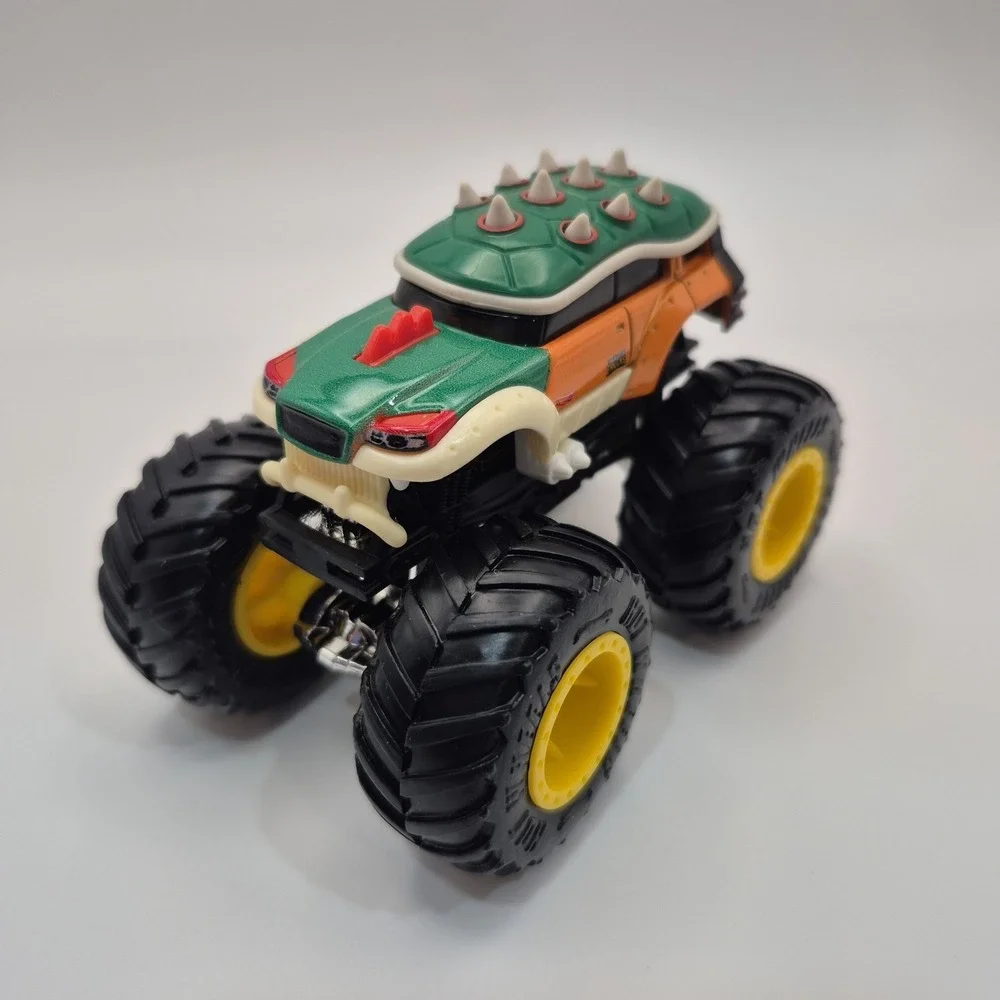Hot Wheels Monster Truck Super Mario Bros. Bowser 1:64 Diecast